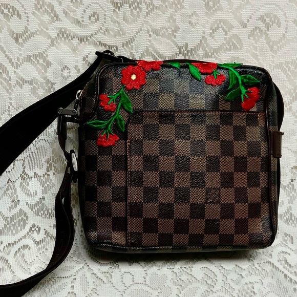 Vintage Louis Vuitton Damier Messenger Crossbody Bag 8in x8in x 3in (MI4087) - Picture 1 of 15